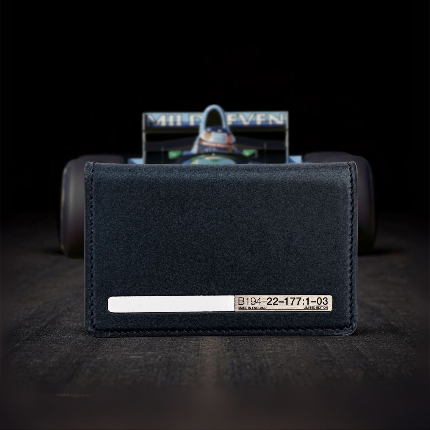 B194 Carbon Wallet